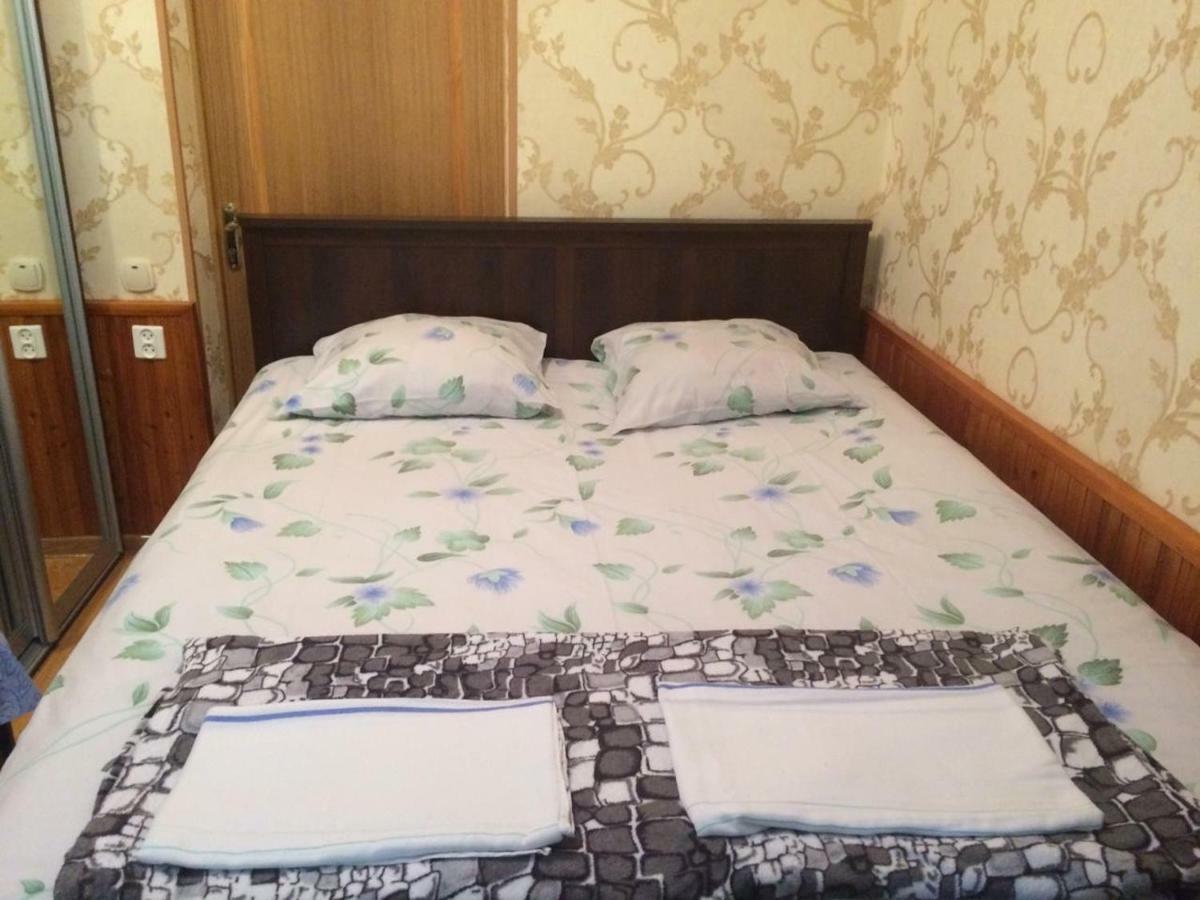 Гостевой Дом У Левы Hotel Gagra Esterno foto